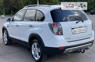 Внедорожник / Кроссовер Chevrolet Captiva 2011 в 