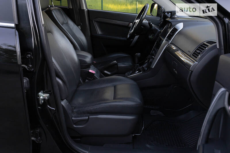 Позашляховик / Кросовер Chevrolet Captiva 2008 в Києві
