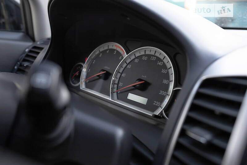 Позашляховик / Кросовер Chevrolet Captiva 2008 в Києві