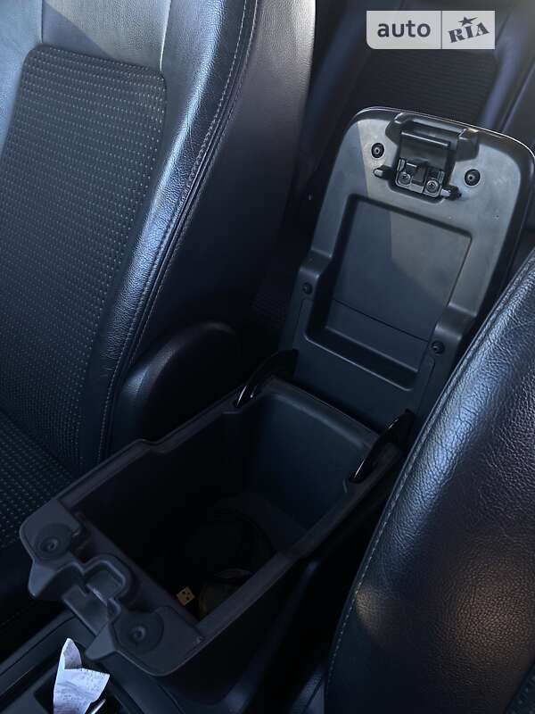 Внедорожник / Кроссовер Chevrolet Captiva 2011 в Львове