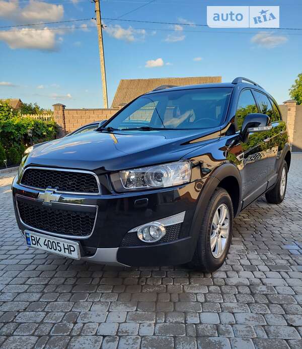 Позашляховик / Кросовер Chevrolet Captiva 2011 в Рівному