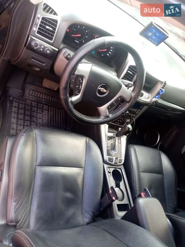 Внедорожник / Кроссовер Chevrolet Captiva 2011 в Царичанке