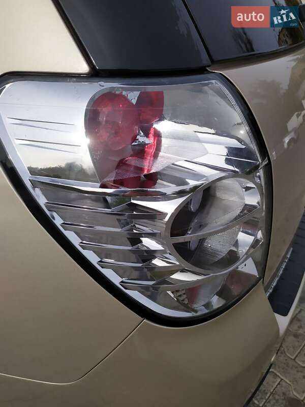 Позашляховик / Кросовер Chevrolet Captiva 2012 в Чернівцях
