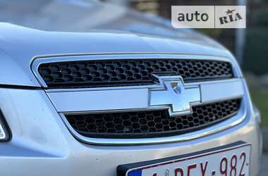 Внедорожник / Кроссовер Chevrolet Captiva 2009 в 