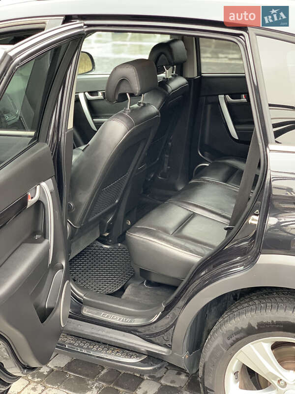 Внедорожник / Кроссовер Chevrolet Captiva 2012 в Львове