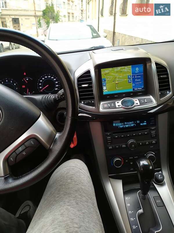Позашляховик / Кросовер Chevrolet Captiva 2012 в Чернівцях