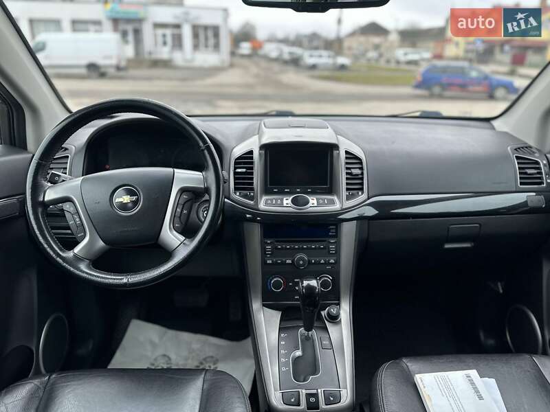 Внедорожник / Кроссовер Chevrolet Captiva 2012 в Дубно