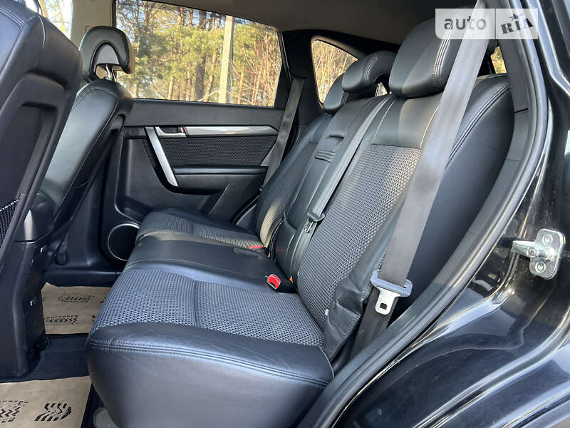 Внедорожник / Кроссовер Chevrolet Captiva 2009 в Луцке