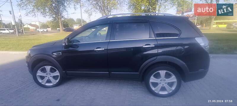 Позашляховик / Кросовер Chevrolet Captiva 2011 в Львові