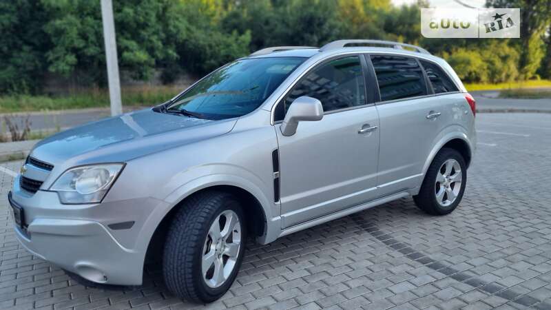 Позашляховик / Кросовер Chevrolet Captiva 2014 в Львові