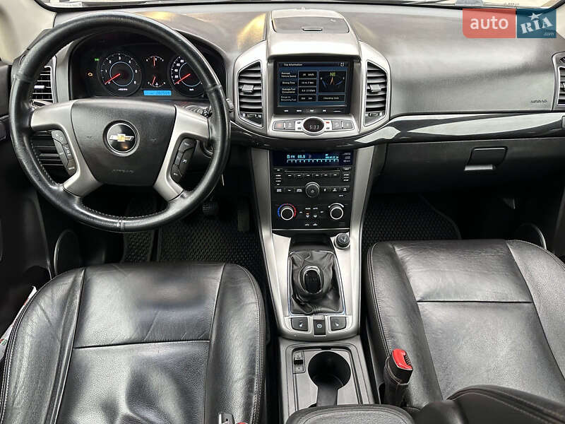 Внедорожник / Кроссовер Chevrolet Captiva 2011 в Хмельницком