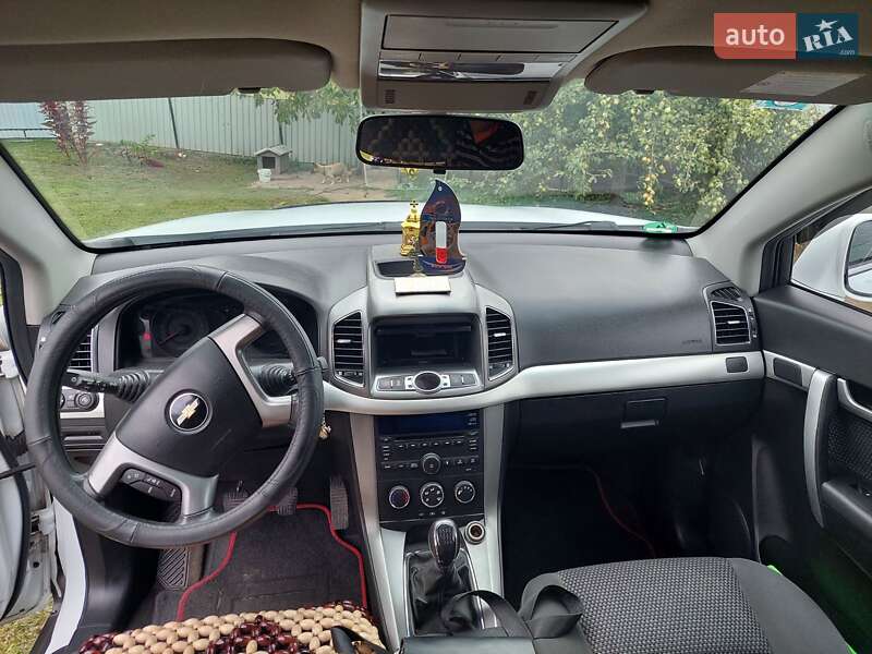 Позашляховик / Кросовер Chevrolet Captiva 2012 в Чернівцях фото 8 Позашляховик / Кросовер Chevrolet Captiva 2012 в Чернівцях