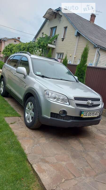 Позашляховик / Кросовер Chevrolet Captiva 2008 в Чернівцях