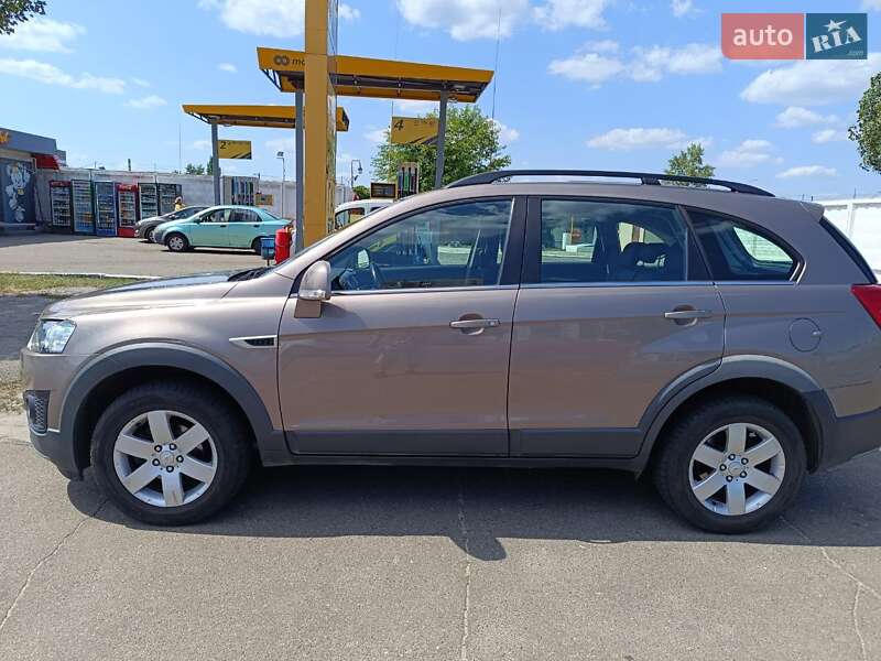 Внедорожник / Кроссовер Chevrolet Captiva 2015 в Киеве