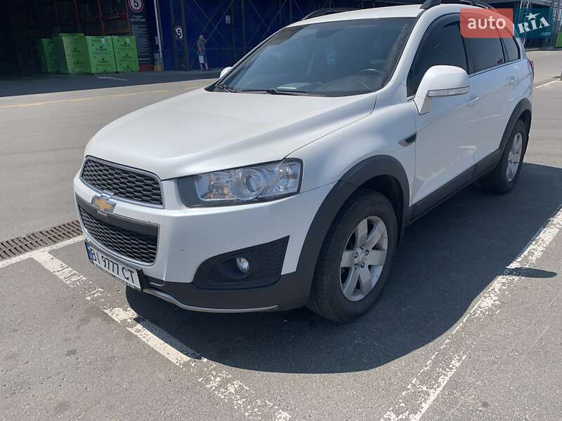 Внедорожник / Кроссовер Chevrolet Captiva 2014 в Полтаве