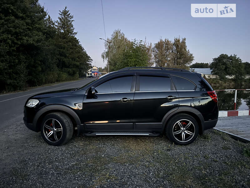 Позашляховик / Кросовер Chevrolet Captiva 2009 в Києві