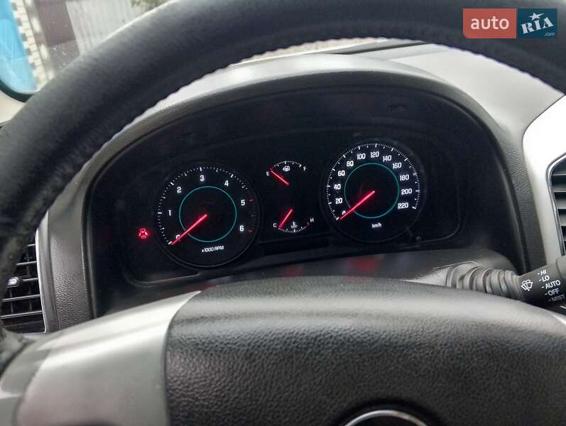 Внедорожник / Кроссовер Chevrolet Captiva 2011 в Борщеве