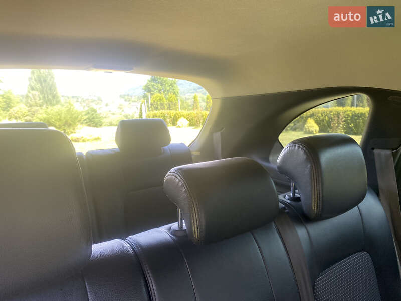 Позашляховик / Кросовер Chevrolet Captiva 2006 в Тячеві фото 10 Позашляховик / Кросовер Chevrolet Captiva 2006 в Тячеві