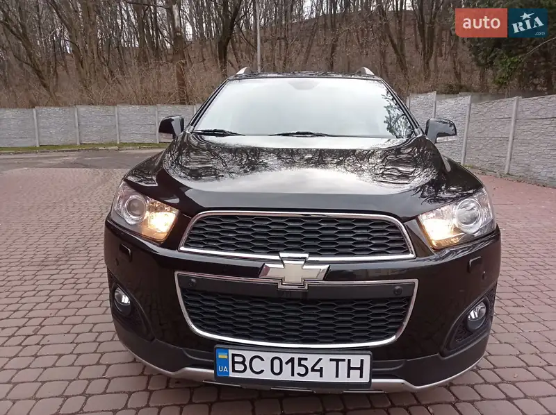 Позашляховик / Кросовер Chevrolet Captiva 2013 в 