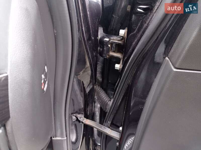 Позашляховик / Кросовер Chevrolet Captiva 2013 в Львові