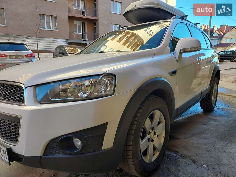 Позашляховик / Кросовер Chevrolet Captiva 2011 в Чернівцях фото 3 Позашляховик / Кросовер Chevrolet Captiva 2011 в Чернівцях