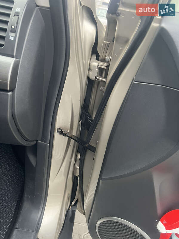 Внедорожник / Кроссовер Chevrolet Captiva 2007 в Киеве