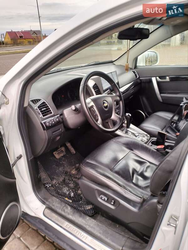 Внедорожник / Кроссовер Chevrolet Captiva 2011 в Городке