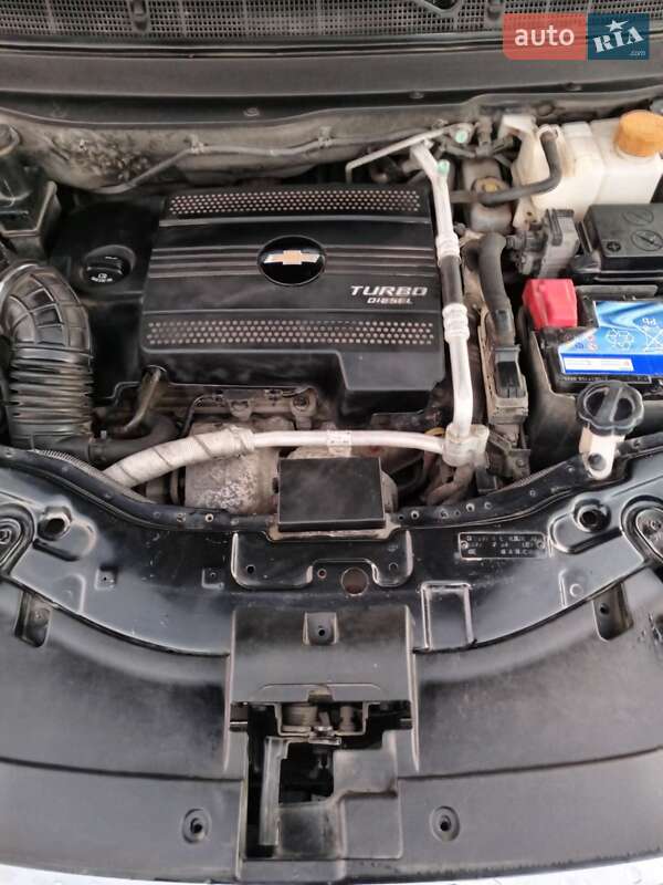 Позашляховик / Кросовер Chevrolet Captiva 2012 в Чернівцях