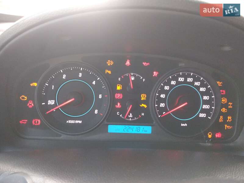 Внедорожник / Кроссовер Chevrolet Captiva 2013 в Тернополе