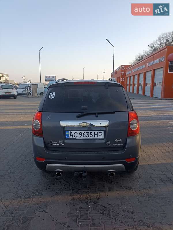 Позашляховик / Кросовер Chevrolet Captiva 2010 в Луцьку