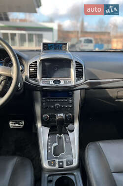 Позашляховик / Кросовер Chevrolet Captiva 2014 в 