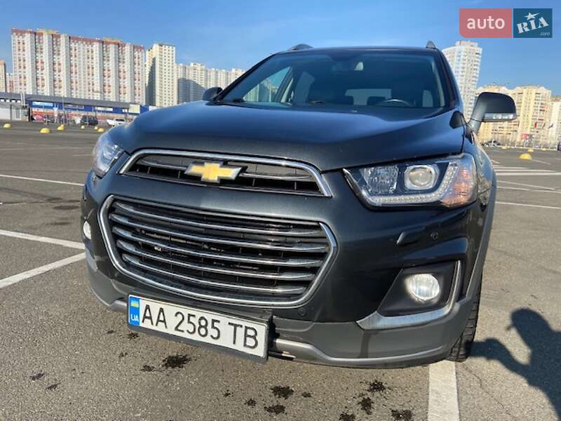 Позашляховик / Кросовер Chevrolet Captiva 2016 в 