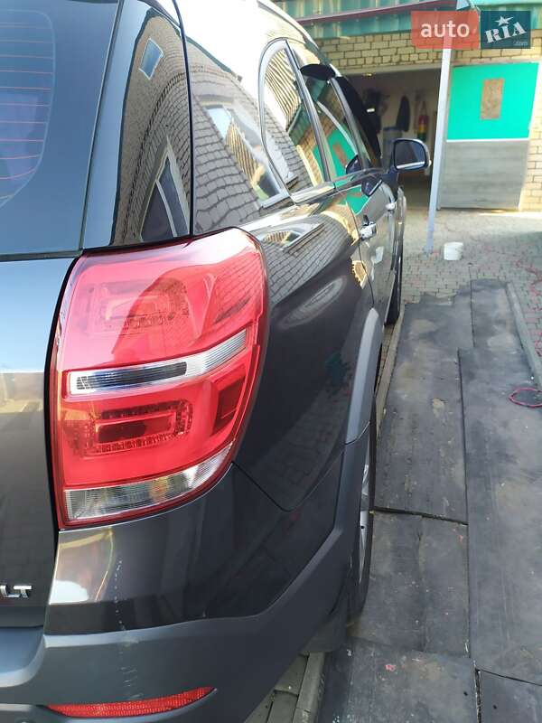 Внедорожник / Кроссовер Chevrolet Captiva 2015 в Широкой Даче