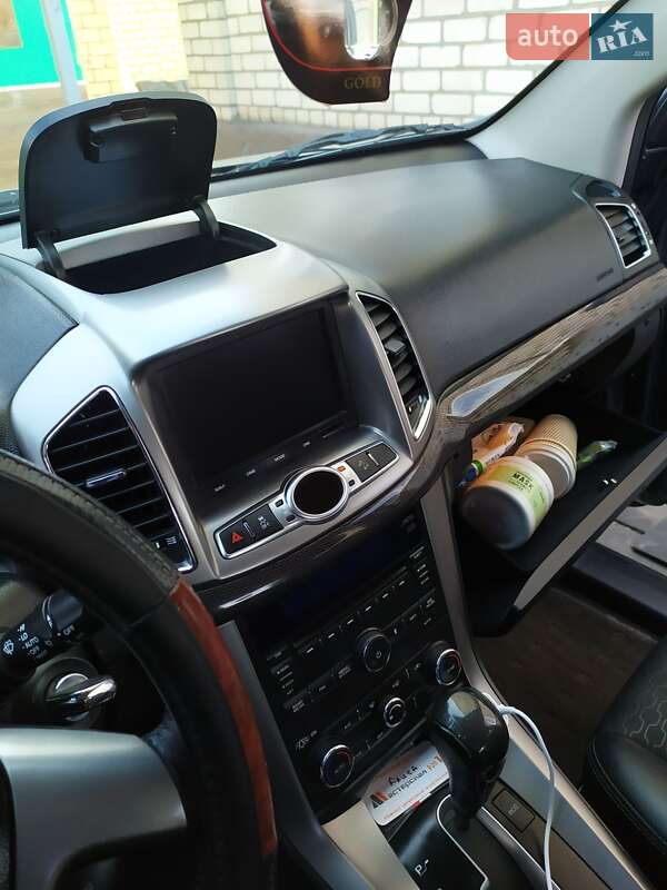 Внедорожник / Кроссовер Chevrolet Captiva 2015 в Широкой Даче