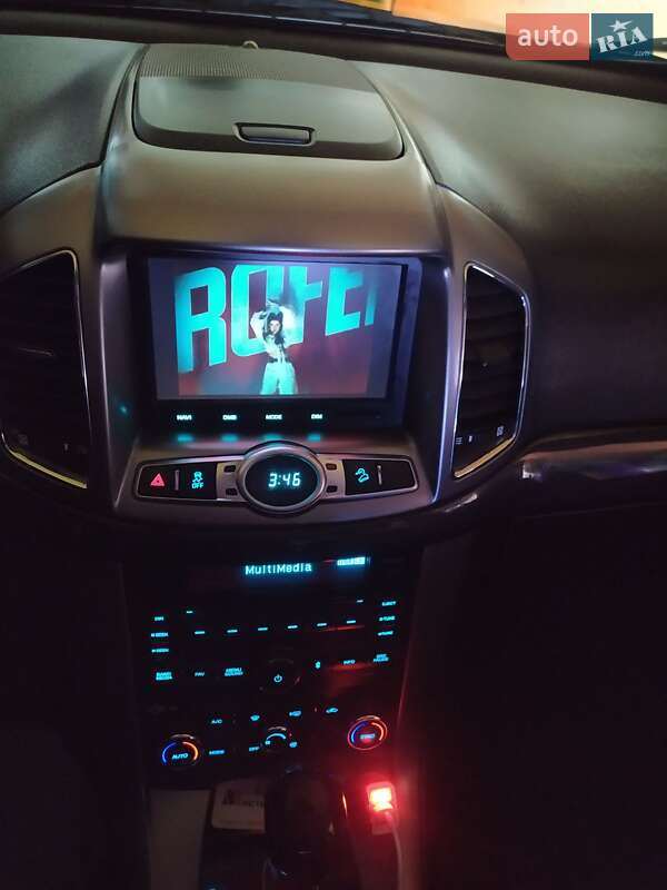 Внедорожник / Кроссовер Chevrolet Captiva 2015 в Широкой Даче