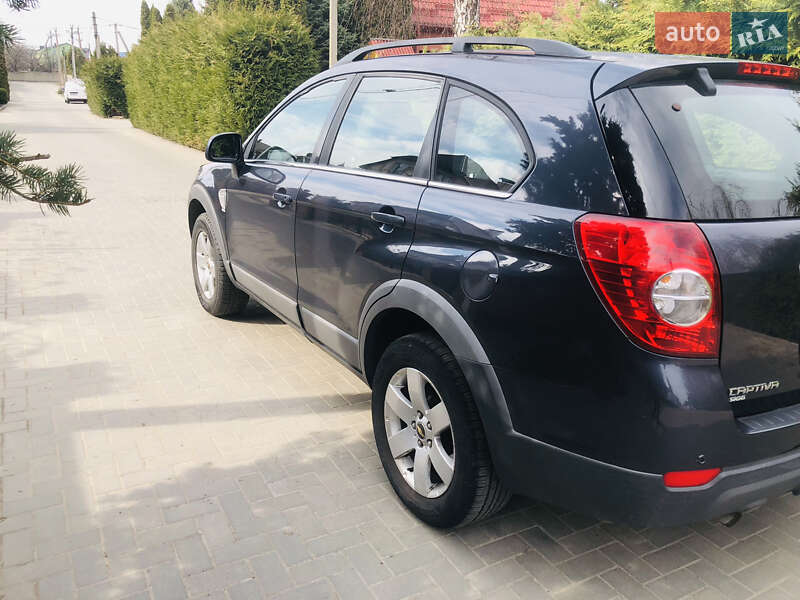 Позашляховик / Кросовер Chevrolet Captiva 2009 в Луцьку
