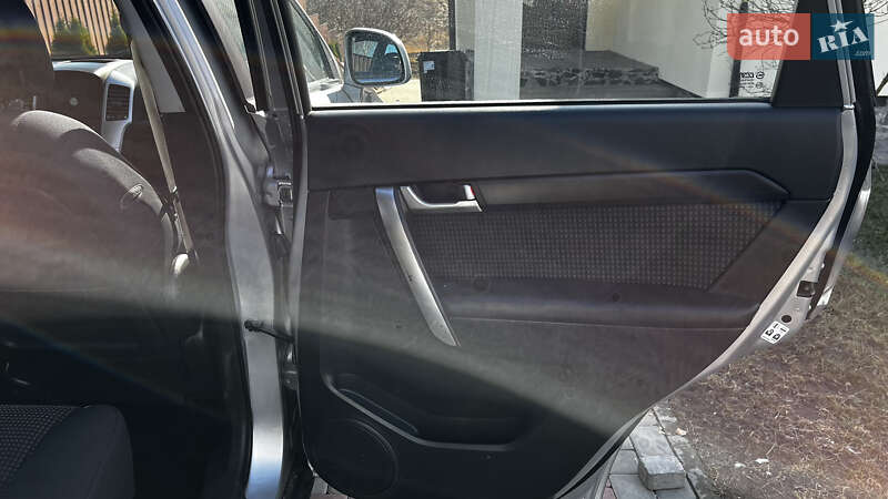 Позашляховик / Кросовер Chevrolet Captiva 2007 в Луцьку фото 6 Позашляховик / Кросовер Chevrolet Captiva 2007 в Луцьку
