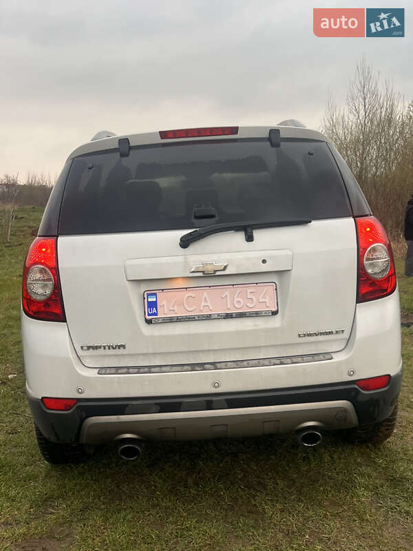 Внедорожник / Кроссовер Chevrolet Captiva 2012 в Львове