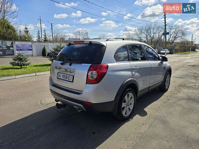 Позашляховик / Кросовер Chevrolet Captiva 2010 в Києві