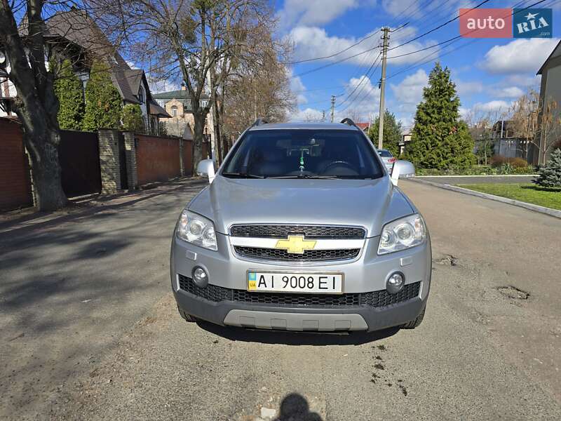 Позашляховик / Кросовер Chevrolet Captiva 2010 в Києві