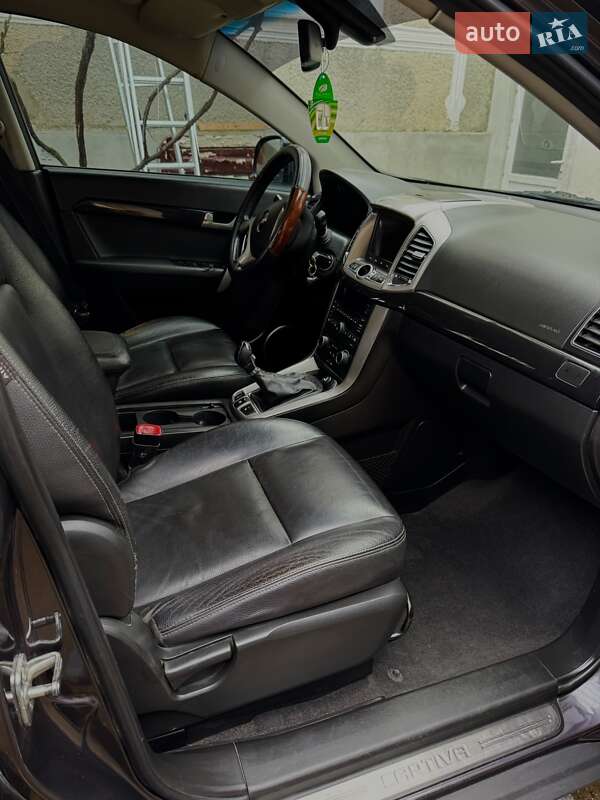 Внедорожник / Кроссовер Chevrolet Captiva 2012 в Хусте фото 3 Внедорожник / Кроссовер Chevrolet Captiva 2012 в Хусте