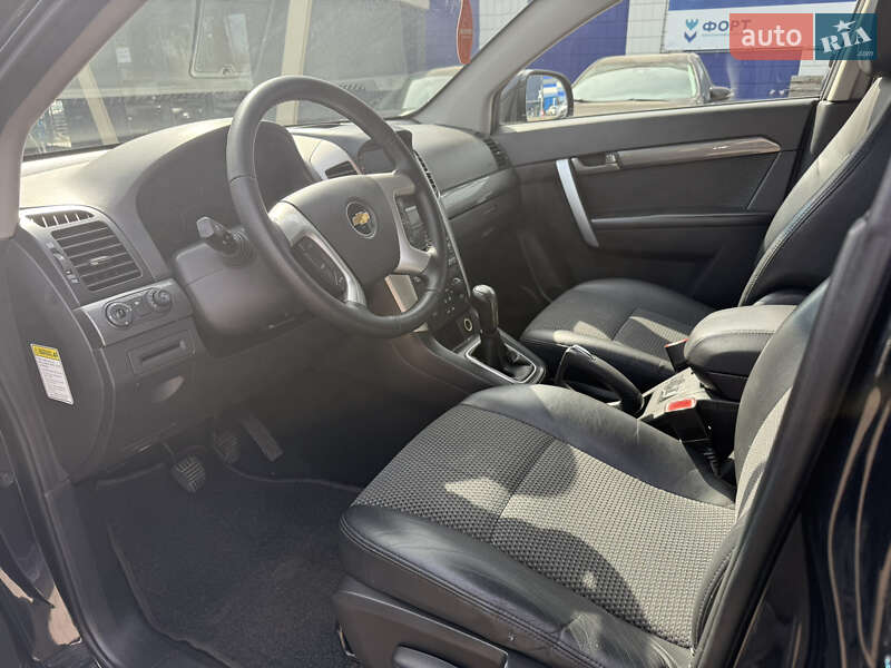 Внедорожник / Кроссовер Chevrolet Captiva 2010 в Ровно
