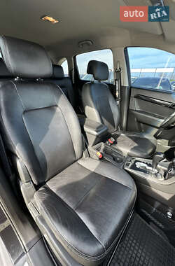 Позашляховик / Кросовер Chevrolet Captiva 2012 в 