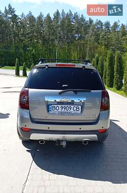 Позашляховик / Кросовер Chevrolet Captiva 2010 в 