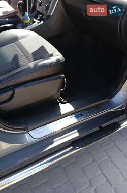 Позашляховик / Кросовер Chevrolet Captiva 2010 в 