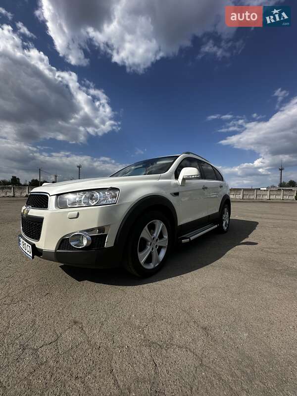 Позашляховик / Кросовер Chevrolet Captiva 2011 в Полтаві