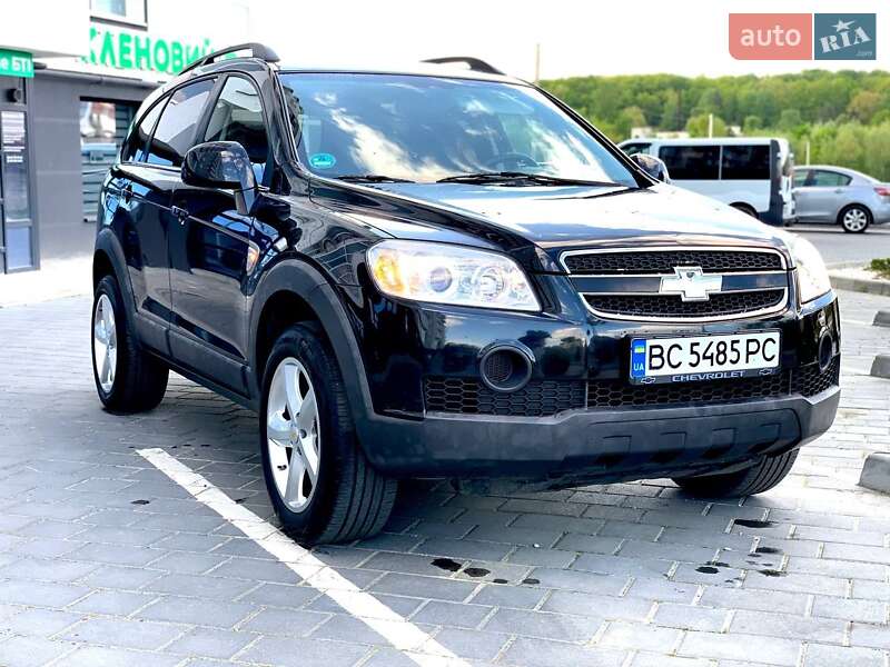 Позашляховик / Кросовер Chevrolet Captiva 2010 в 