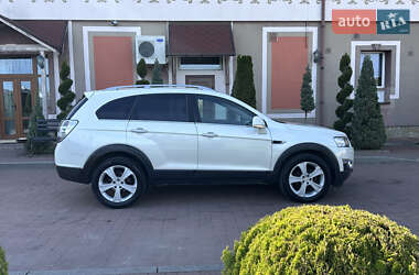 Позашляховик / Кросовер Chevrolet Captiva 2011 в 