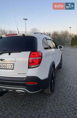 Позашляховик / Кросовер Chevrolet Captiva 2013 в 