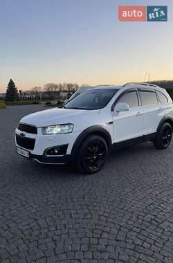 Позашляховик / Кросовер Chevrolet Captiva 2013 в 